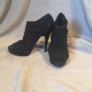 Black peep toe heels